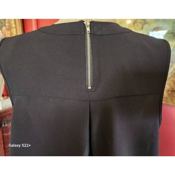 T8  Paper Crane Black Sleeveless Blouse with Back Zipper - Picture 5 of 10